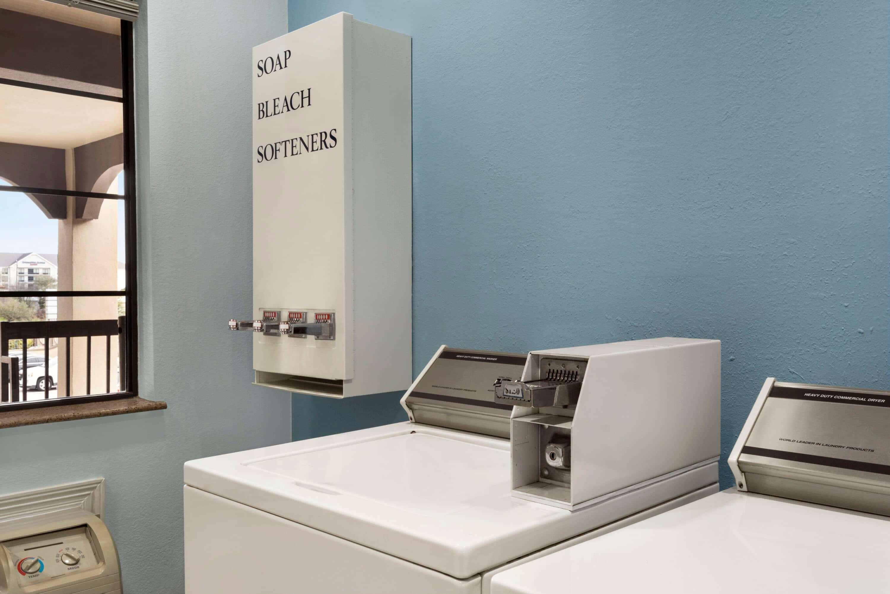 Days Inn & Suites By Wyndham Houston Hobby Airport Εξωτερικό φωτογραφία