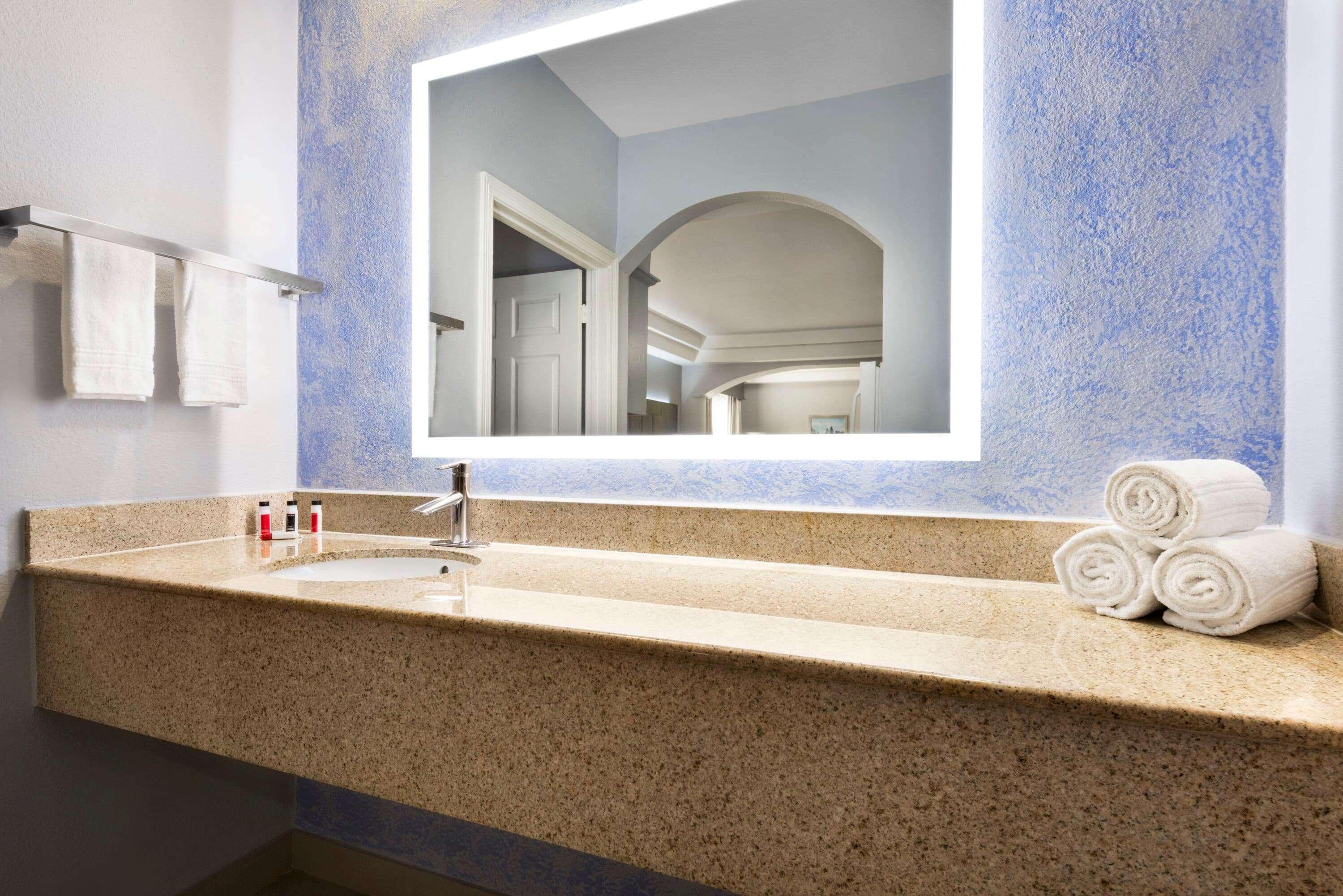 Days Inn & Suites By Wyndham Houston Hobby Airport Εξωτερικό φωτογραφία