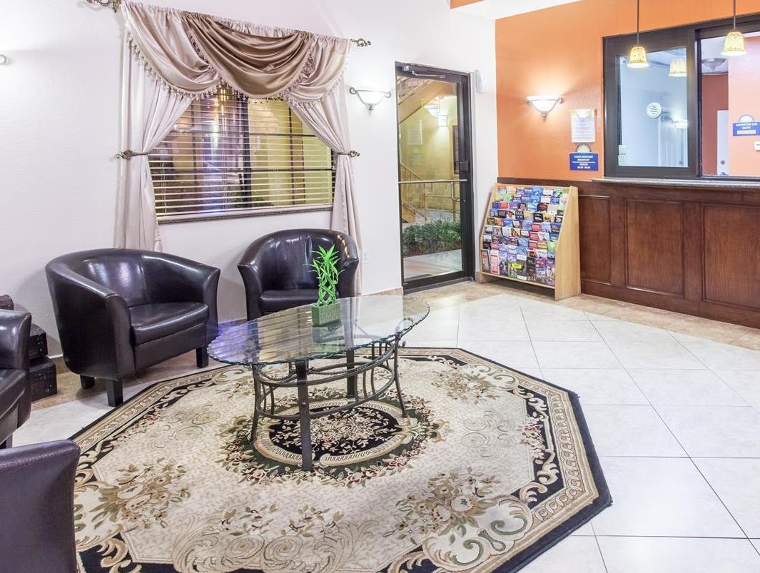 Days Inn & Suites By Wyndham Houston Hobby Airport Εξωτερικό φωτογραφία