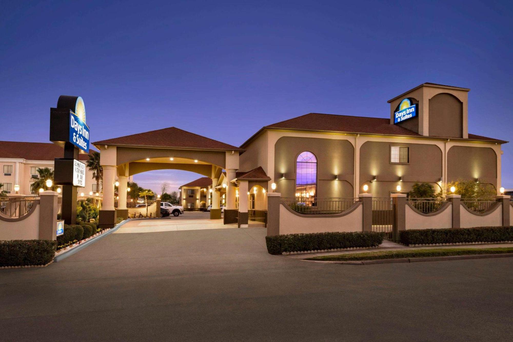 Days Inn & Suites By Wyndham Houston Hobby Airport Εξωτερικό φωτογραφία