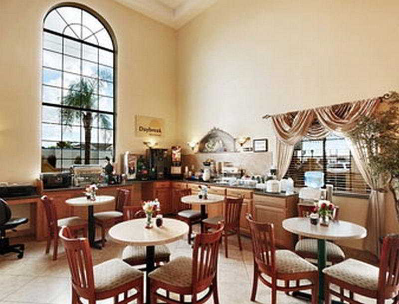 Days Inn & Suites By Wyndham Houston Hobby Airport Εξωτερικό φωτογραφία