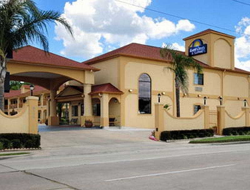 Days Inn & Suites By Wyndham Houston Hobby Airport Εξωτερικό φωτογραφία